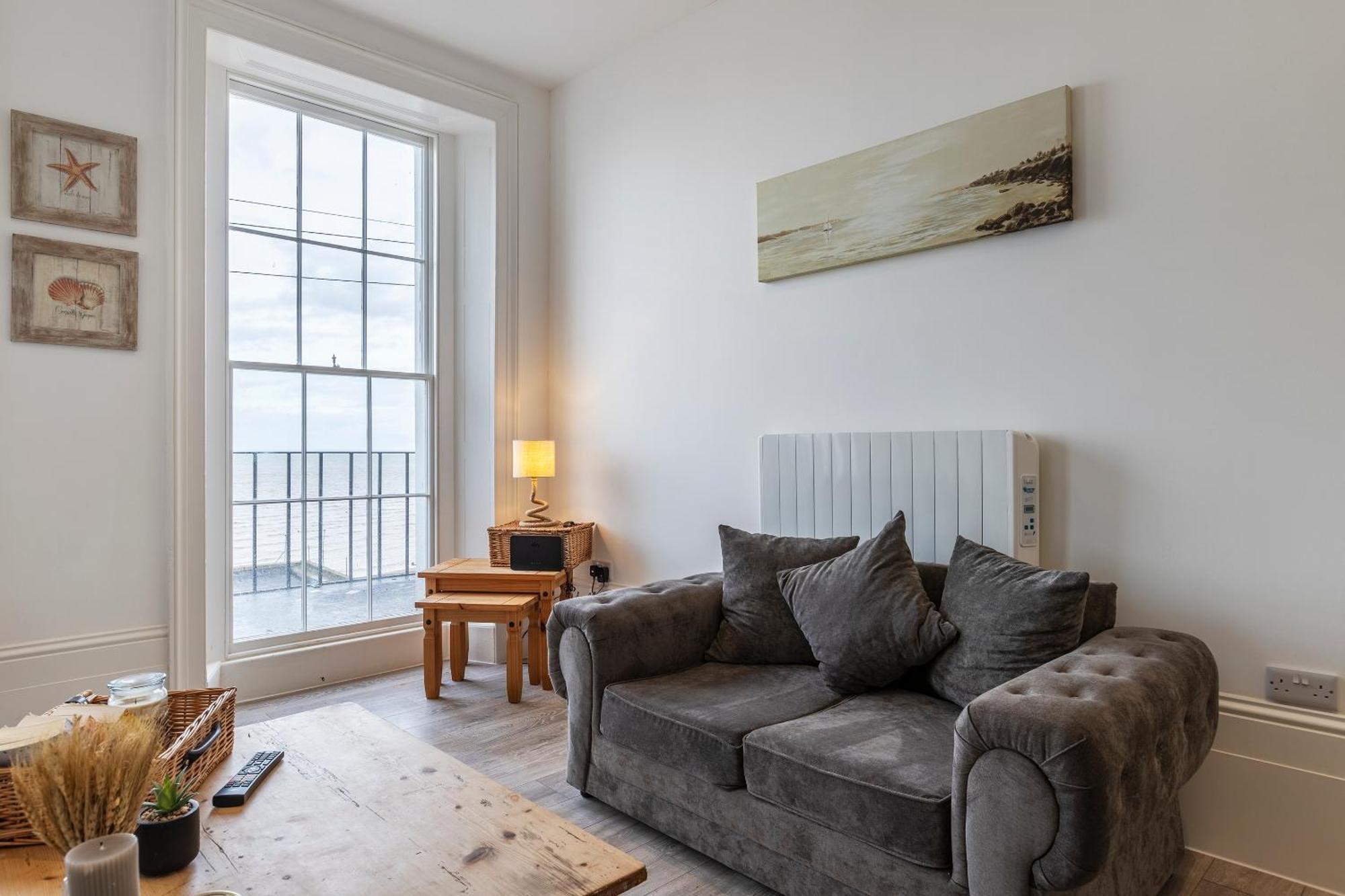 Seaside Bliss - Seafront Apartments Herne Bay Buitenkant foto